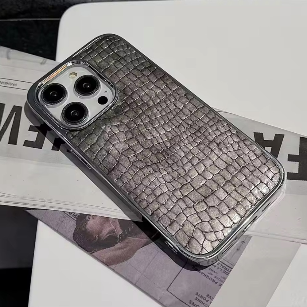 NEW iPhone 13 Pro Phone Case 🤩🩶